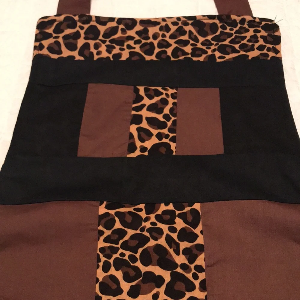 Handmade Apron. Very cute. Photos of front and Back.